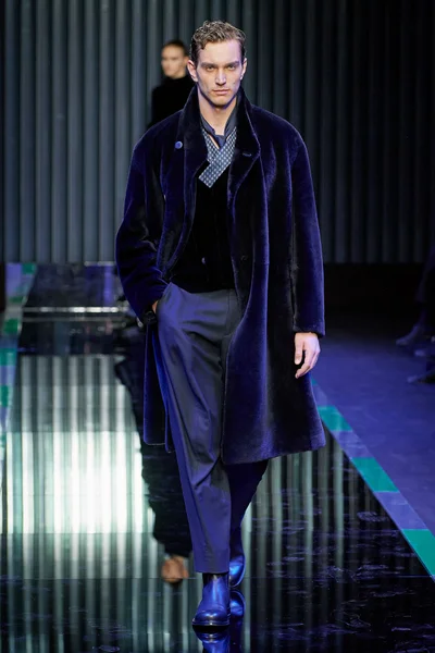 Look 44